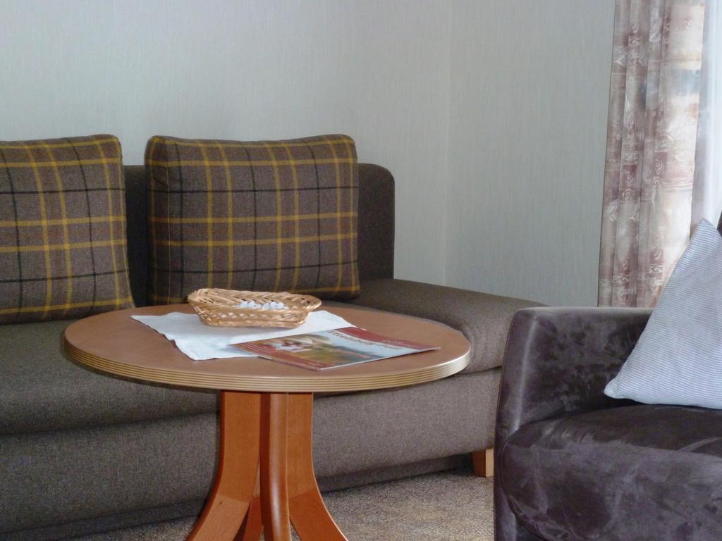 Pension Haus Waldfrieden, Meinecardplus Inklusive Willingen  Ngoại thất bức ảnh